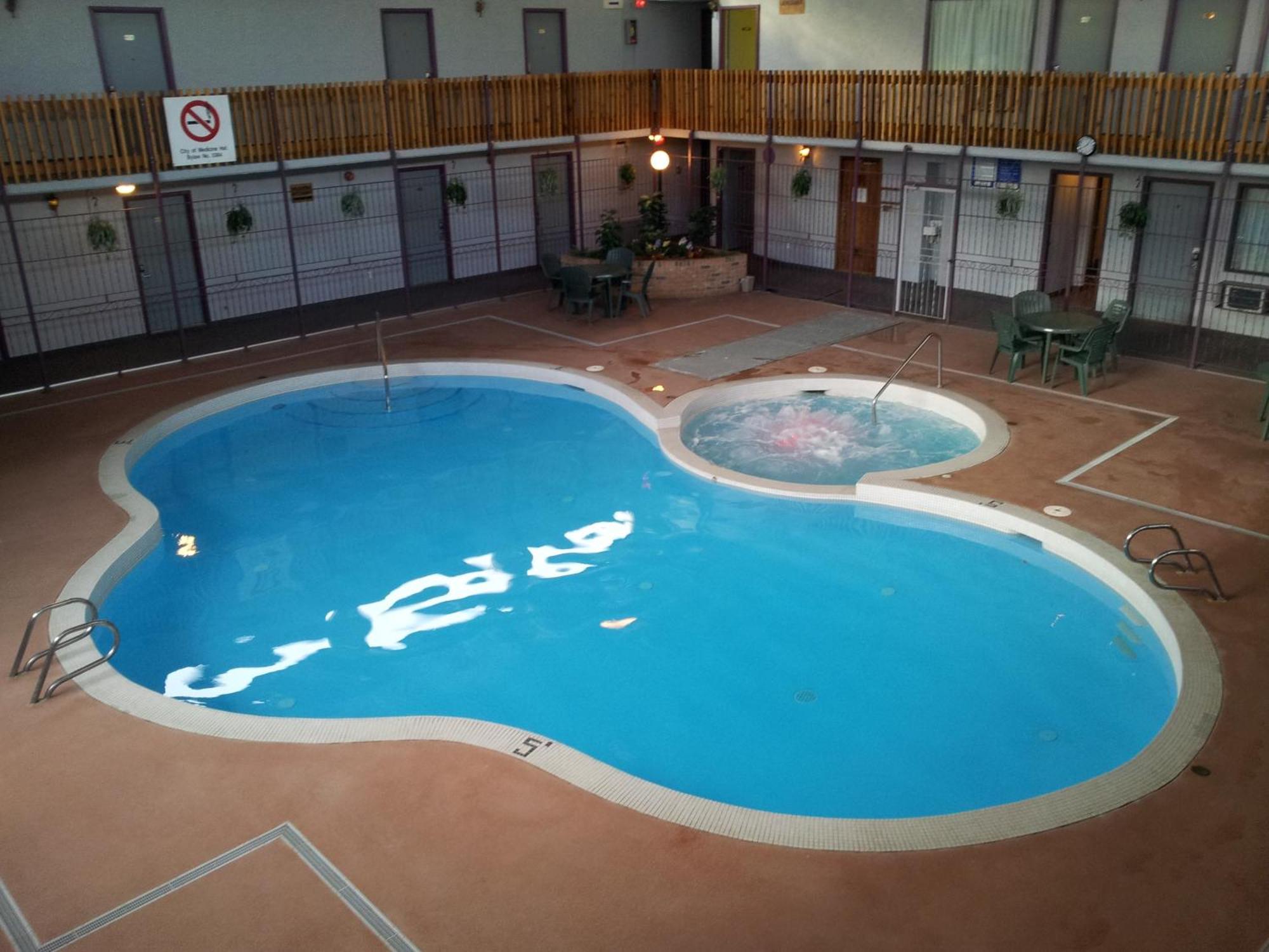 Ramada By Wyndham Medicine Hat Udogodnienia zdjęcie